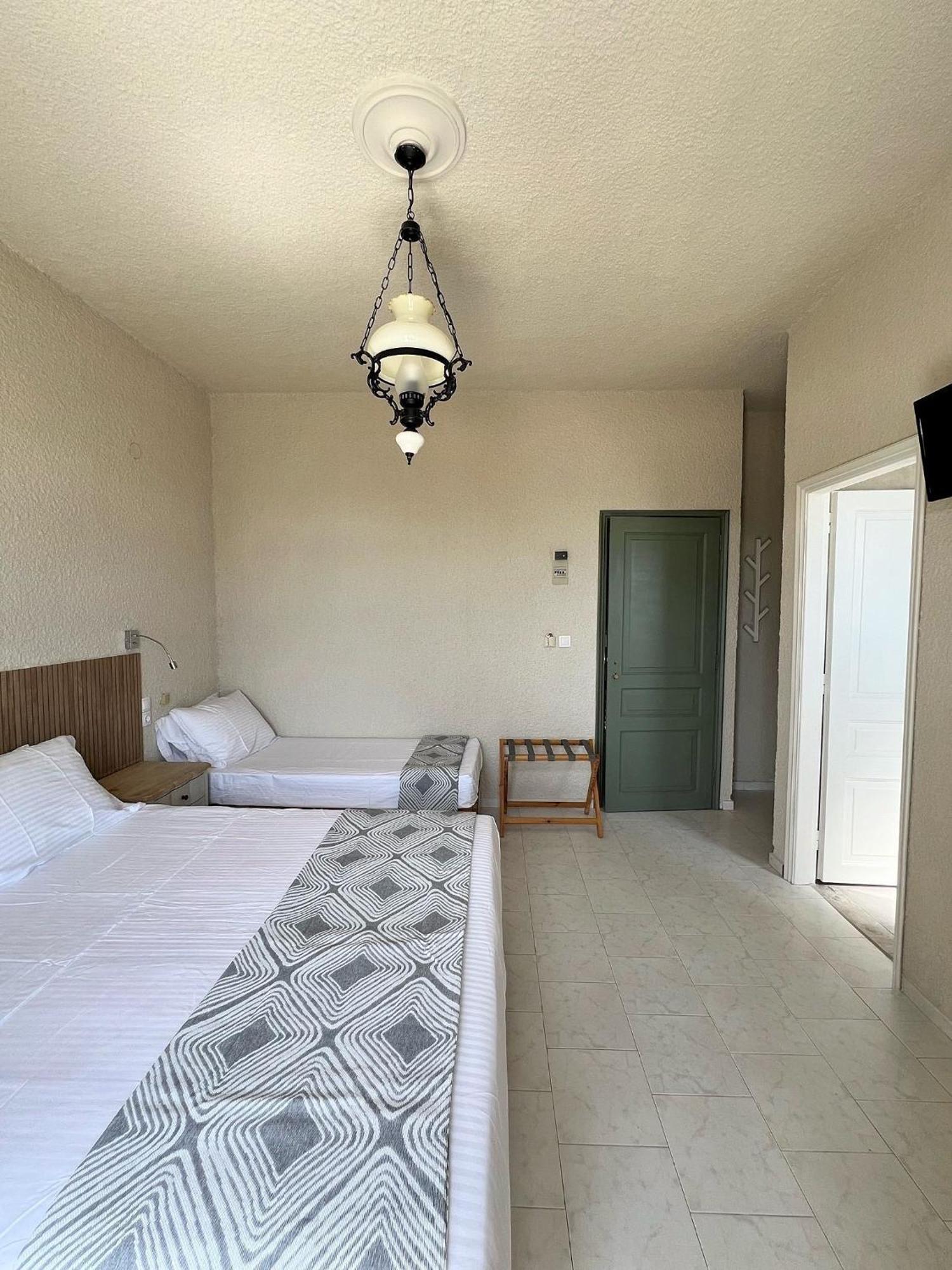 Kores Aegina Agia Marina  Zewnętrze zdjęcie