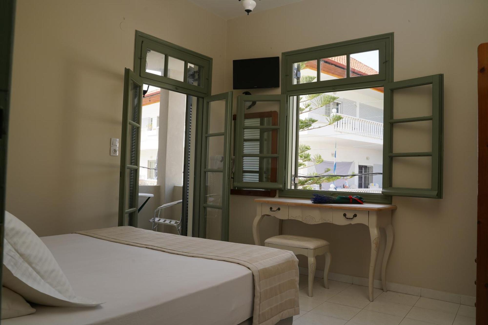 Kores Aegina Agia Marina  Zewnętrze zdjęcie